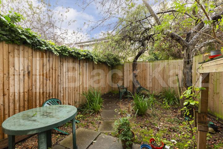 Spacious split level two double bedroom private property Bergholt Mews, Camden